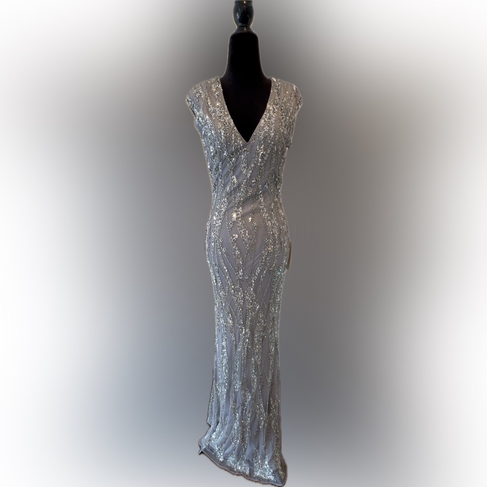 🦄 Mac Duggal Sz 2 Elegant Platinum Sequin Dress SAMPLE 5978